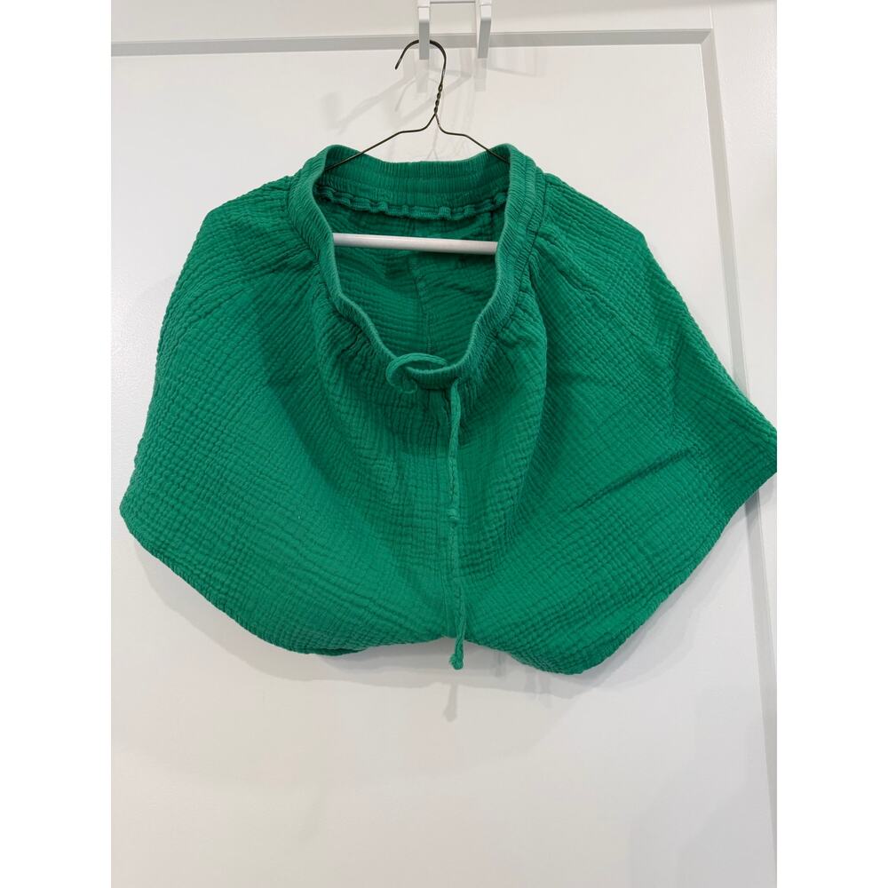 Two piece green set! 100% cotton. Size large - Picture 6 of 7